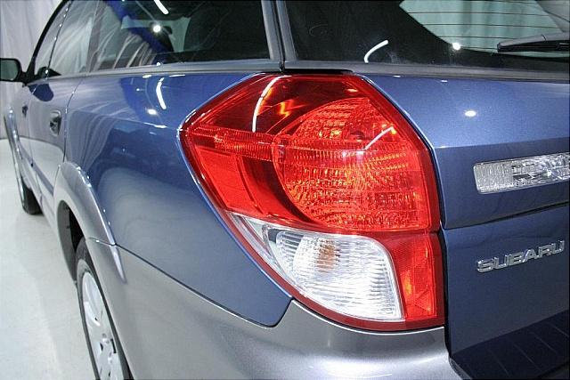 Subaru Outback 2008 photo 2