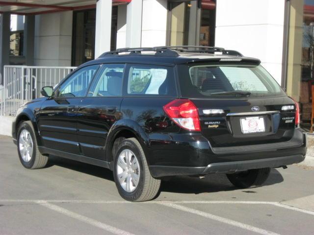 Subaru Outback 2009 photo 3