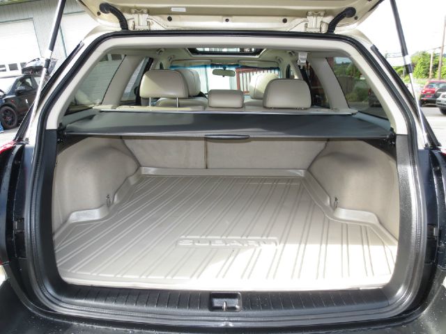 Subaru Outback 2009 photo 0