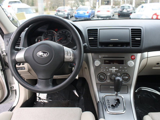 Subaru Outback 2009 photo 2