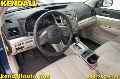 Subaru Outback 2010 photo 2