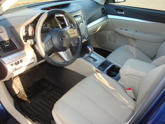 Subaru Outback 2010 photo 5