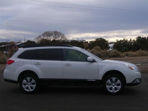 Subaru Outback 2010 photo 1
