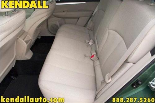 Subaru Outback 2010 photo 5