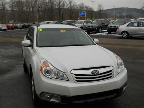 Subaru Outback 2010 photo 1