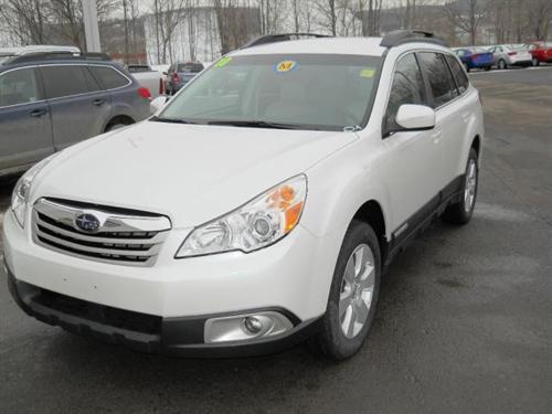 Subaru Outback 2010 photo 2