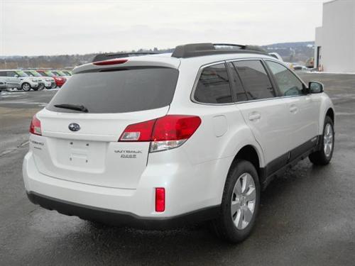 Subaru Outback 2010 photo 4