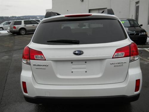 Subaru Outback 2010 photo 5