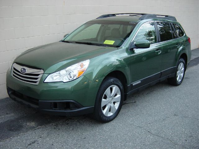 Subaru Outback 2010 photo 1