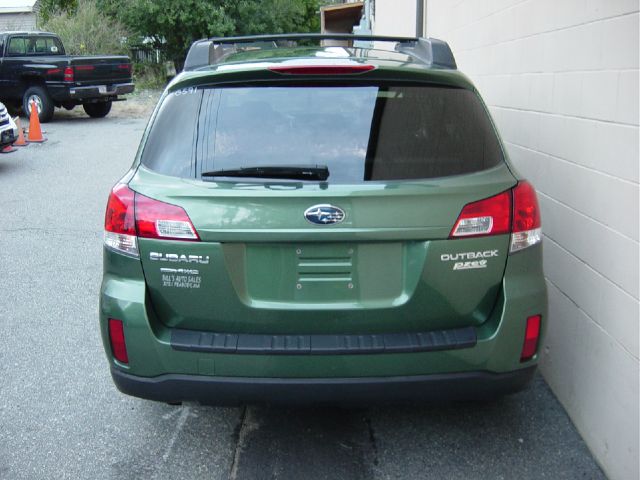 Subaru Outback 2010 photo 3