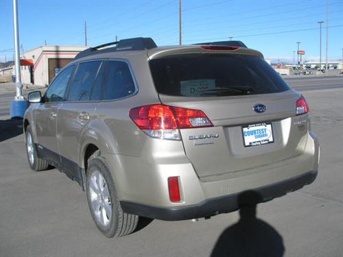 Subaru Outback 2010 photo 4