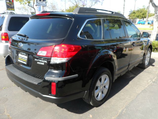 Subaru Outback 2.3T Sedan 4D SUV