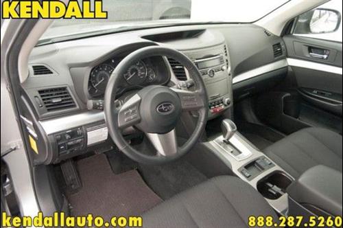 Subaru Outback 2010 photo 1
