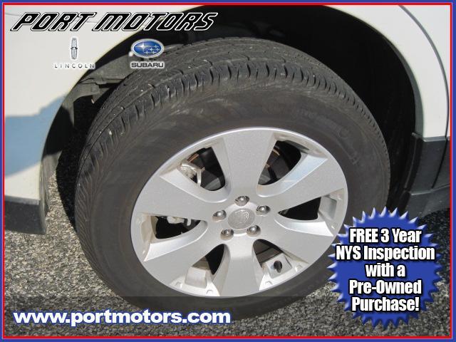 Subaru Outback 2010 photo 4