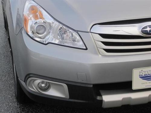 Subaru Outback 2010 photo 1