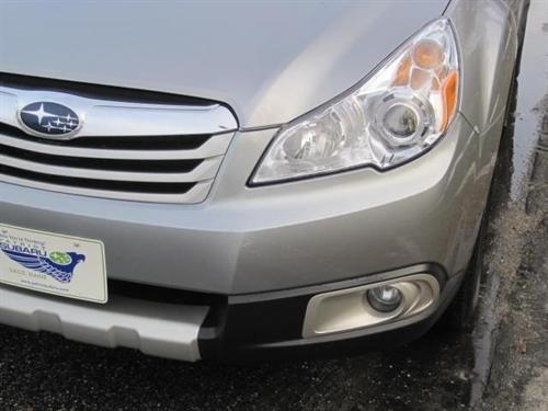 Subaru Outback 2010 photo 4
