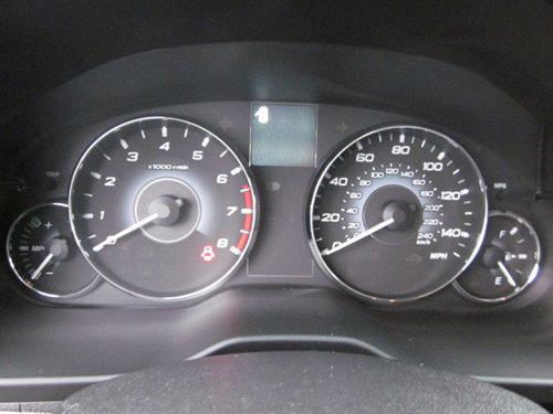 Subaru Outback 2010 photo 2