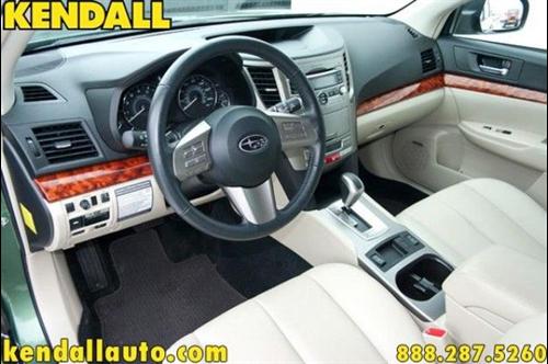Subaru Outback 2010 photo 3