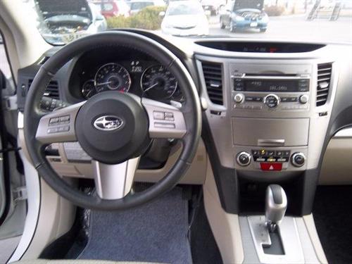 Subaru Outback 2010 photo 5