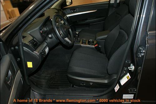 Subaru Outback 2010 photo 4