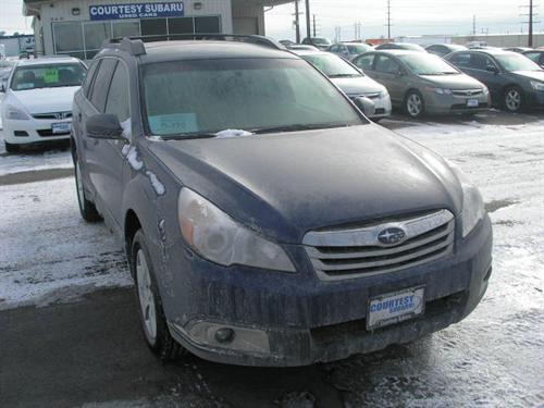 Subaru Outback 2010 photo 2