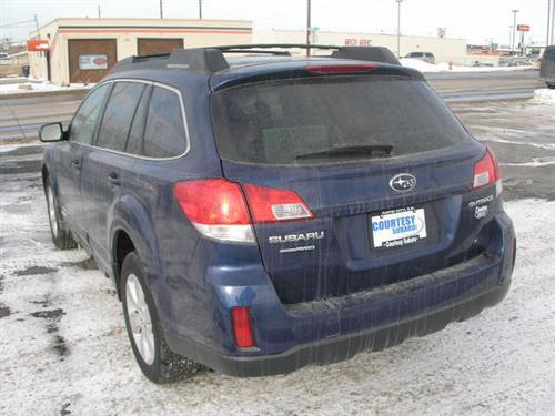 Subaru Outback 2010 photo 4
