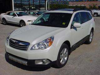 Subaru Outback 2010 photo 2