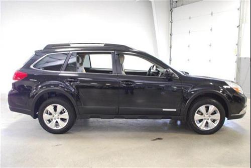 Subaru Outback 2010 photo 1