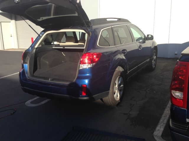 Subaru Outback 2010 photo 3
