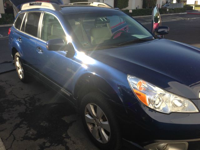 Subaru Outback 2010 photo 4