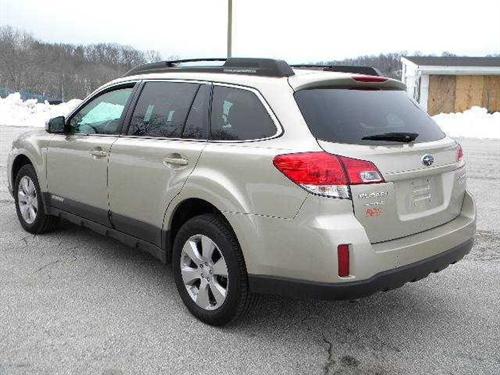 Subaru Outback 2010 photo 4