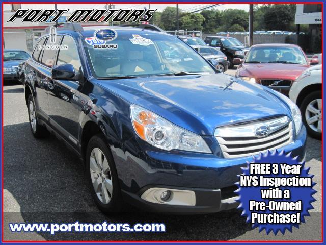 Subaru Outback 2010 photo 2