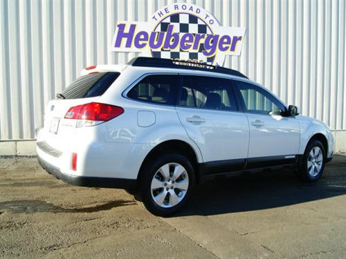 Subaru Outback 2010 photo 1