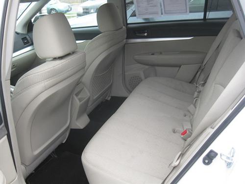 Subaru Outback 2010 photo 3