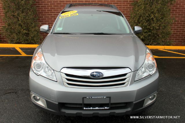 Subaru Outback 2010 photo 1