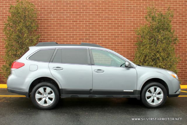 Subaru Outback 2010 photo 3