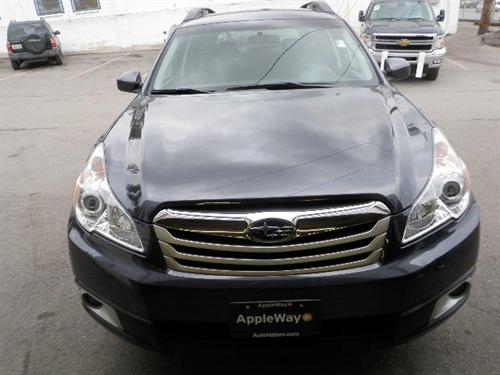 Subaru Outback 2010 photo 1