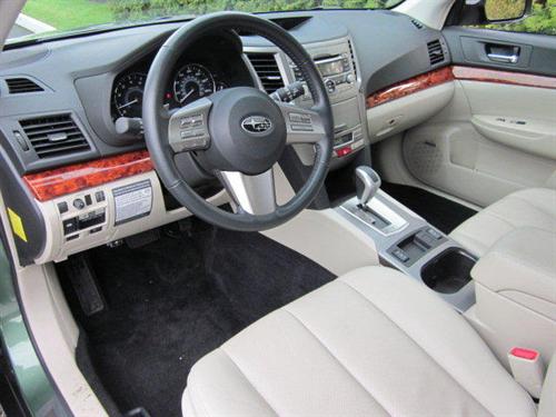 Subaru Outback 2010 photo 3