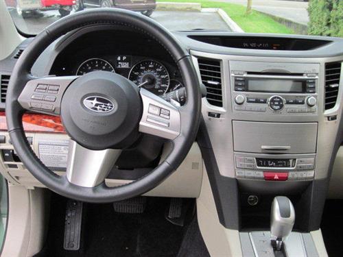 Subaru Outback 2010 photo 5