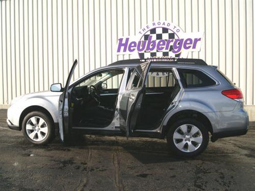 Subaru Outback 2010 photo 1