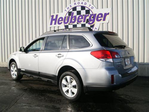 Subaru Outback 2010 photo 2