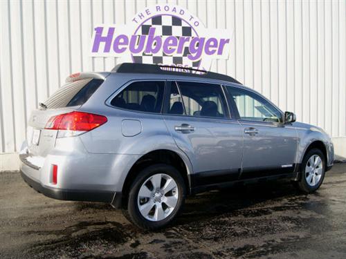 Subaru Outback 2010 photo 3