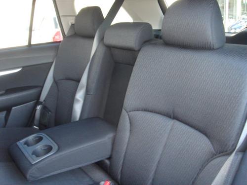 Subaru Outback 2010 photo 1