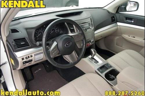 Subaru Outback 2010 photo 1