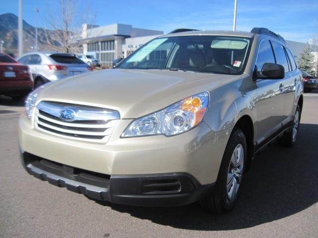 Subaru Outback 2010 photo 2