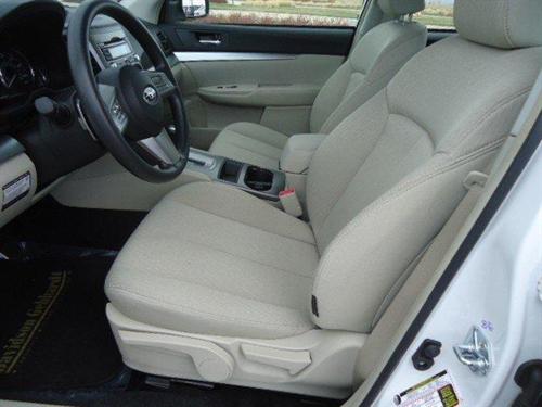 Subaru Outback 2010 photo 3