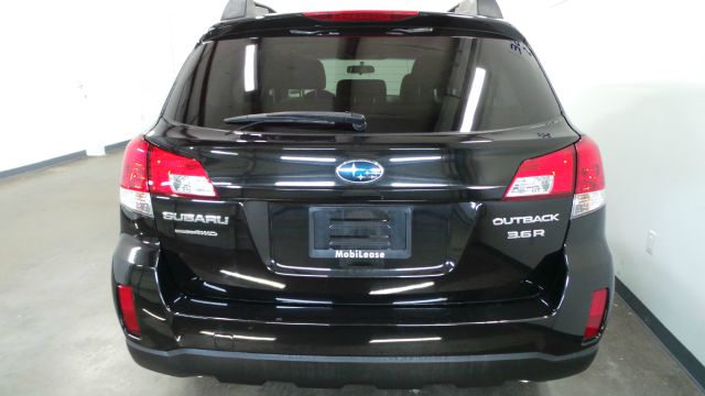Subaru Outback 2010 photo 3