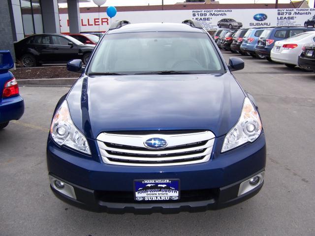 Subaru Outback 2010 photo 4