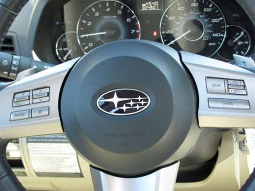 Subaru Outback 2010 photo 2