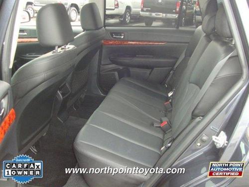 Subaru Outback 2010 photo 1